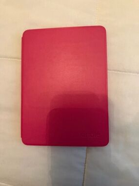 Amazon Kindle Slim Folio Cover - Hot Pink